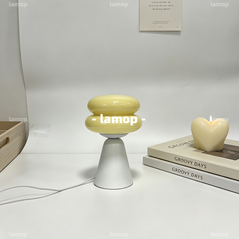 Franse hamburger-tafellamp in  - Night Cream recensie en prijs